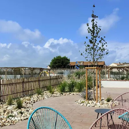 Apartment T2 Calme Avec Terrasse Et Acces A La Piscine Au Bord Du - Fr-1-195-77