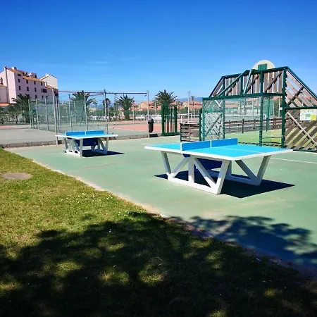 T2 Calme Avec Terrasse Et Acces A La Piscine Au Bord Du - Fr-1-195-77