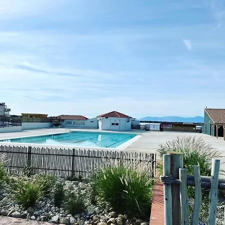 T2 Calme Avec Terrasse Et Acces A La Piscine Au Bord Du - Fr-1-195-77 Lejlighed *